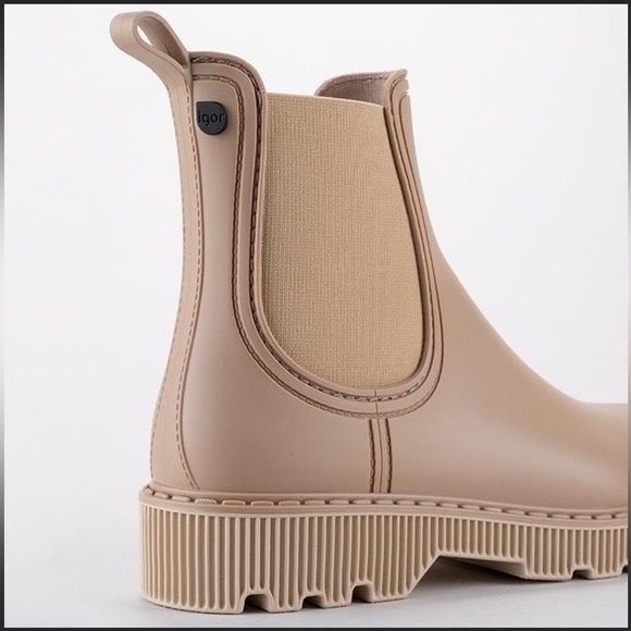 Igor | Round Toe Plain Beige Block Heels PVC Clothing Women’s Rain Boots - Picture 2 of 13